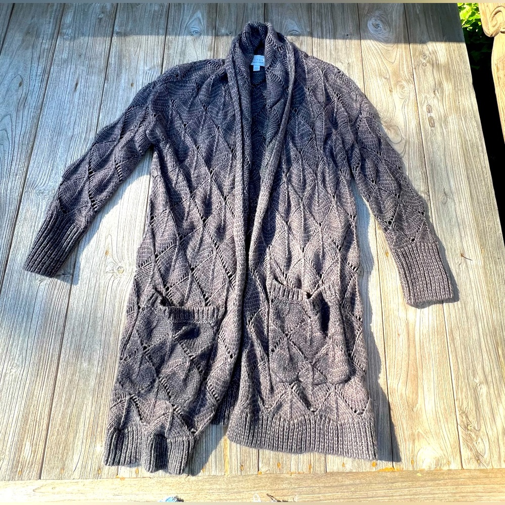 hinge sweater
